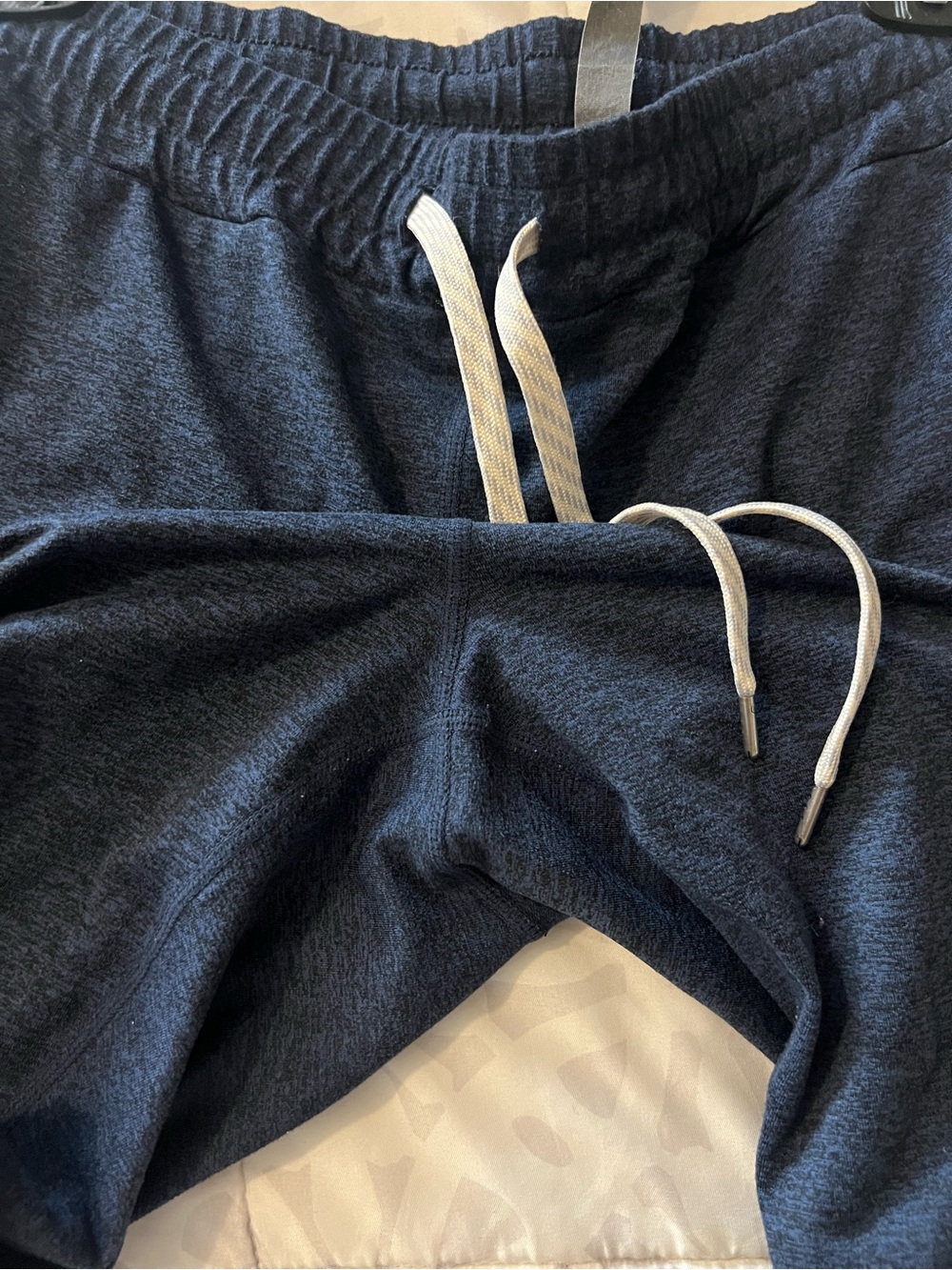 Vuori Performance Jogger Women’s Small Midnight Heather VGUC - Picture 9 of 11